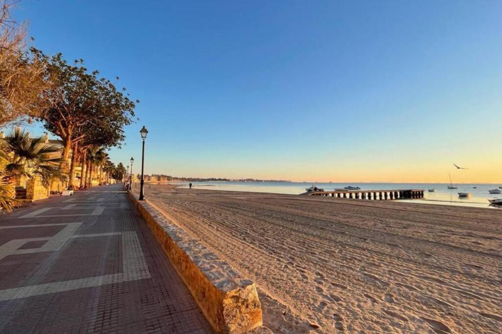Charming Beachfront Apartment Murcia Exterior photo